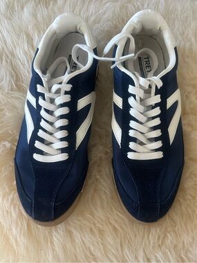 Tretorn Rawlins Retro Sneakers in the Navy/White colorway.